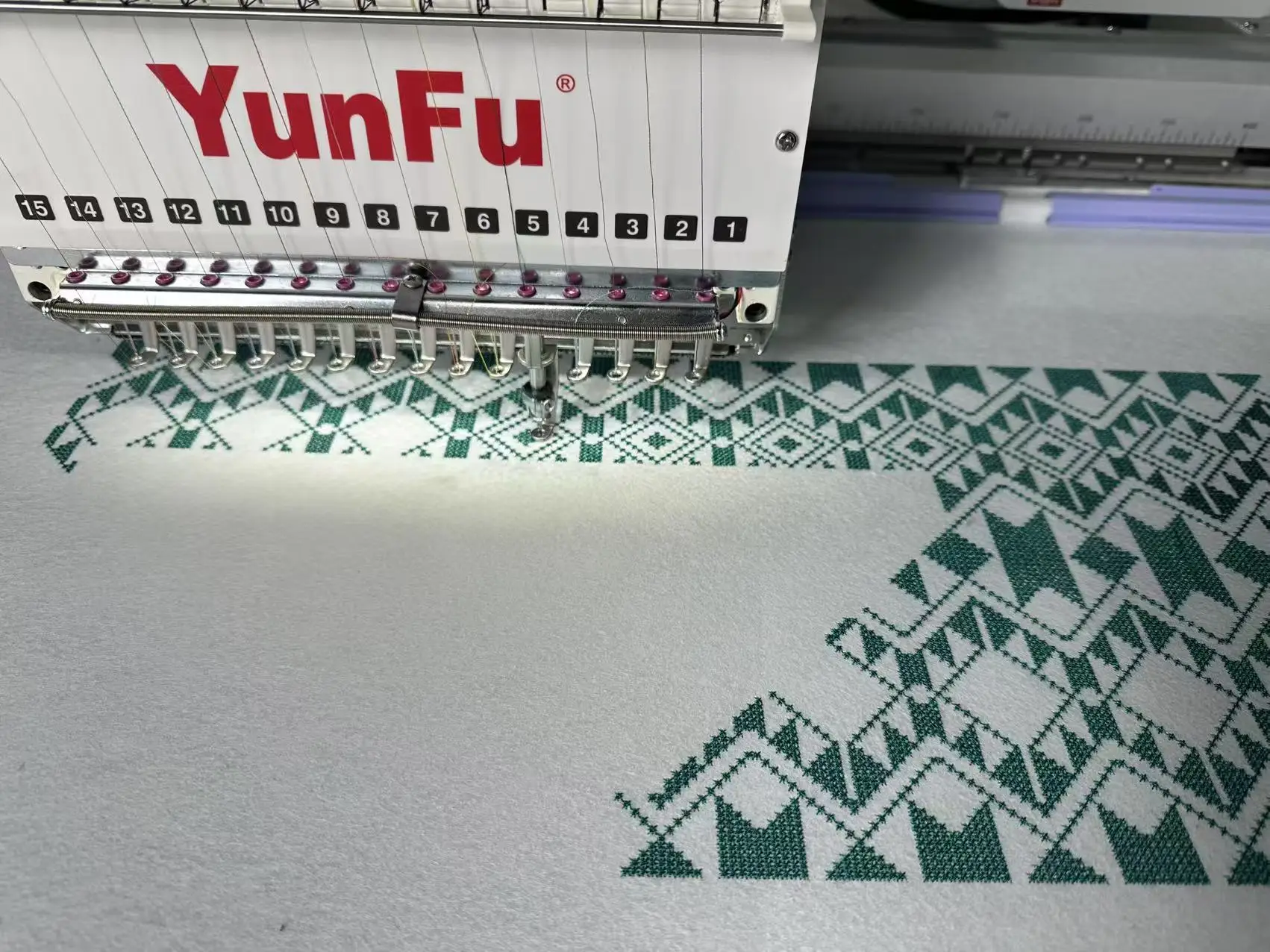 Dahao A15 Pro Industrial Single Head 800*500mm Embroidery Machine Automatic Digital 1200 RPM Computerized 2 Years Warranty 3