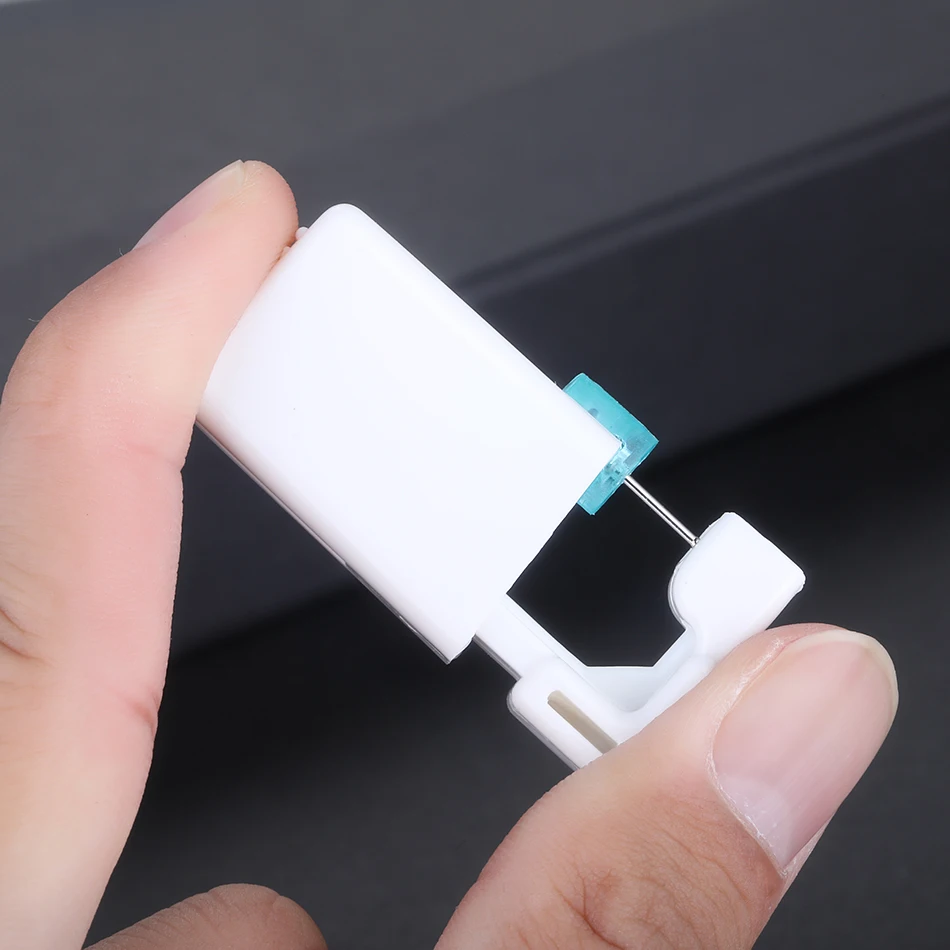 Nose Stud Piercing Gun Disposable Safe Sterile Piercing Unit Nose Tool Machine Earring Stud 1PC Body Jewelry nose studs piercing jewelry body piercing earrings ear piercing jewelry metal jewelry body jewelry body piercing jewelry nose piercing gun piercing tool body piercing kit