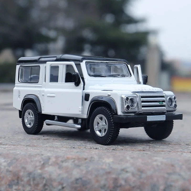 

Искусственные изысканные Литые и игрушечные автомобили Defender большой внедорожник G63 1:36 модель автомобиля из Сплава Рождественские подарки для детей
