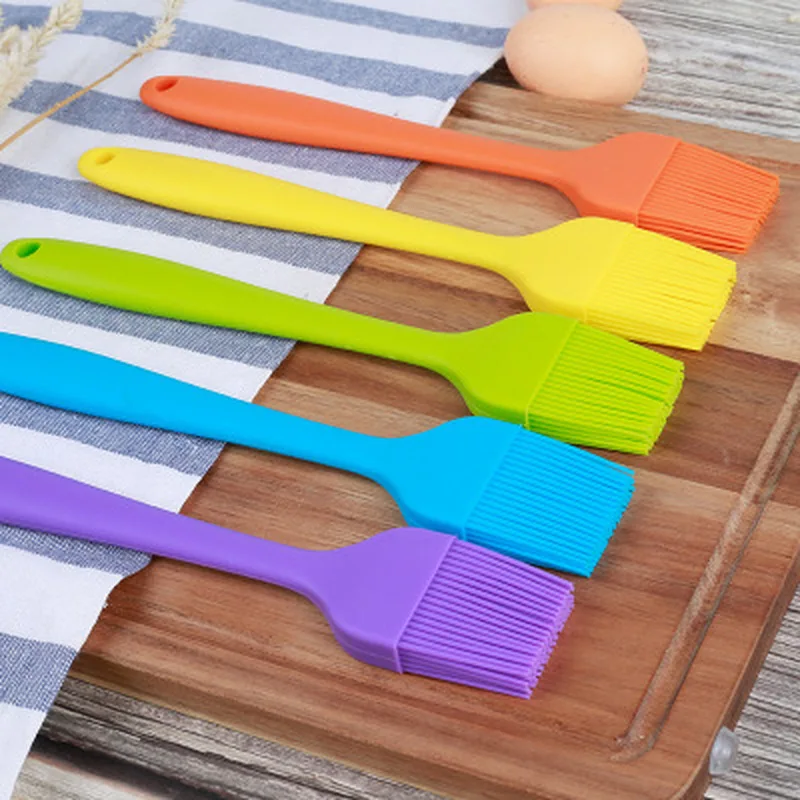 Silicone Cake Brush Pastry Brush 1PCS Silicone BBQ Oil Brush Basting Brush DIY Cake Bread Butter Baking Brushes Kitchen Cooking Barbecue Accessories BBQ Tools