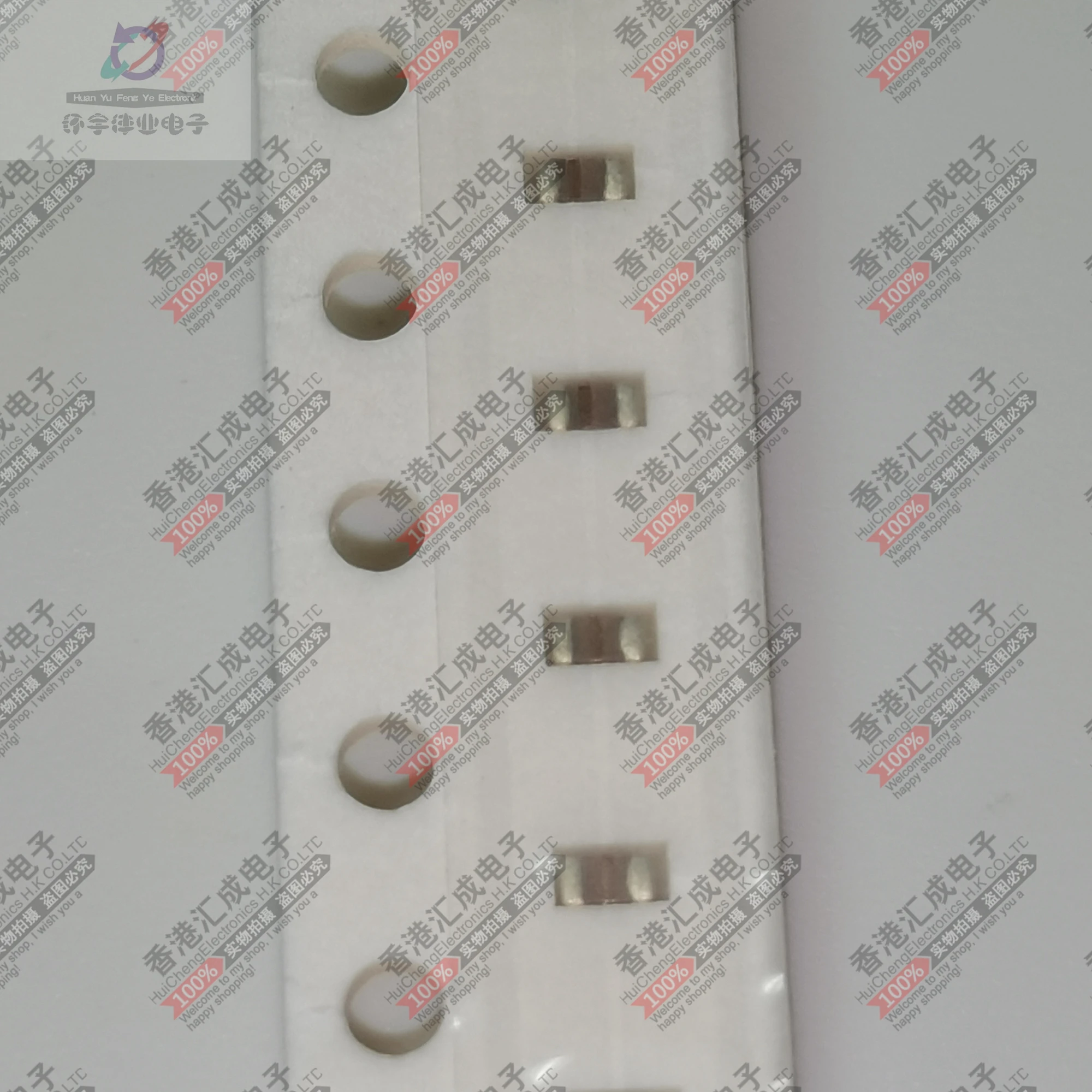 

Новый оригинальный конденсатор C0603C301JAGACAUTO 300PF 250V 0603 SMD