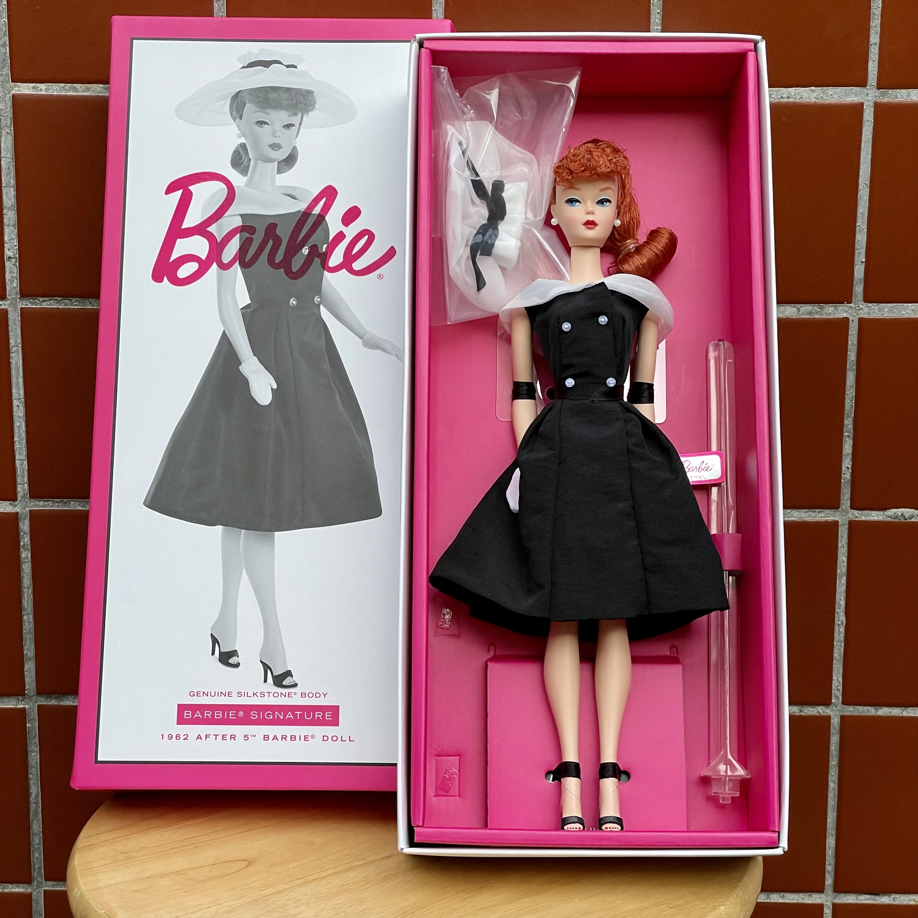 Mattel-Silkstone-Barbie-Signature-Silkstone-Doll-para-crian-as-presente ...