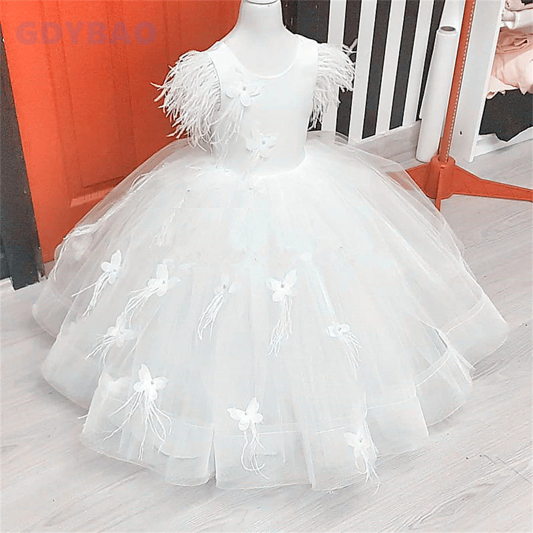 

Puffy Feather 3D Butterflies Flower Girl Dresses Wedding Kids Party Birthday Ball Gown First Kids Communion Pageant Clothes