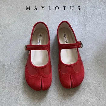 2026 Mary Jeans Tabis Shoes Woman Flats Ninja Mary Janes Split Toe Buckle Strap Loafers Ladies Trotters Mocasines 1