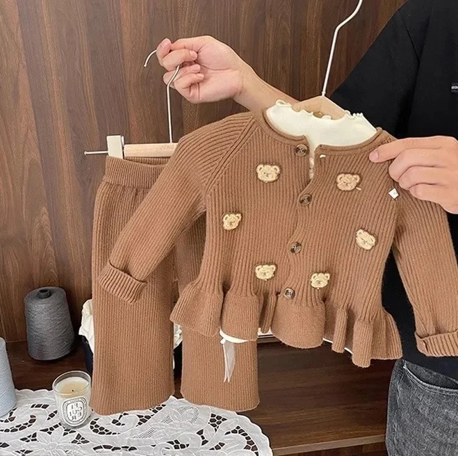 Multi-bear knitted suit