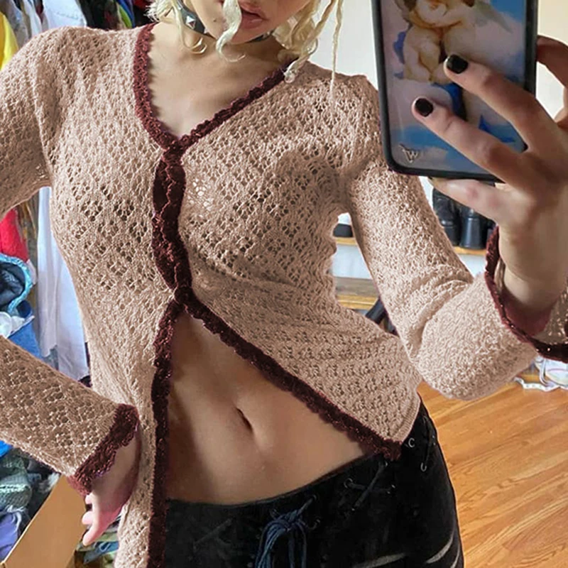 

Casual Retro Hollow T-shirt Harajuku Three-button V-neck Lace Long-sleeved Split Three-point Blouse Jacket Retro Ladies T-shirt