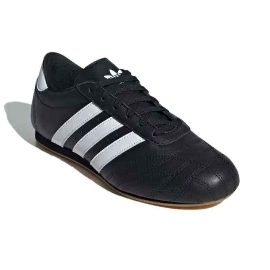 أحذية Adidas Originals Taekwondo الرياضية هي أحذية...