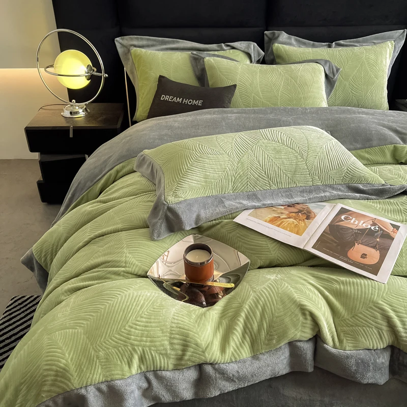 Duvet Cover Set High End 2024 New Wide Edge Carveid  Velvet Bedding Set Warm And Soft For Autumn Winter Comforter Set Bed Linen