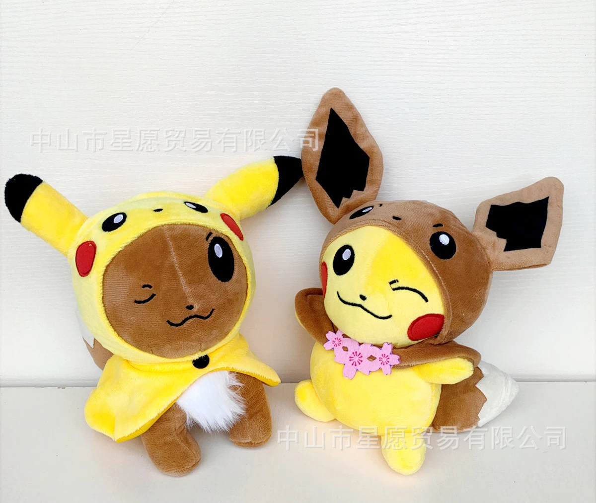 

2 шт./лот плюшевая кукла для косплея Pokemon Pikachus Eevee 23 см милые Аниме Плюшевые игрушки Мягкая набивная кукла Eevee подарок для детей на день рождения