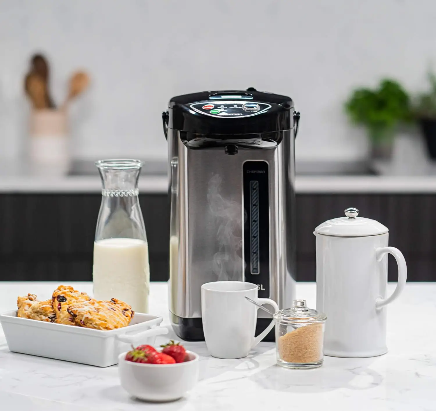 Chef electric kettle urn with automatic and manual dispensing buttons, safety lock, instant heating of coffee and tea