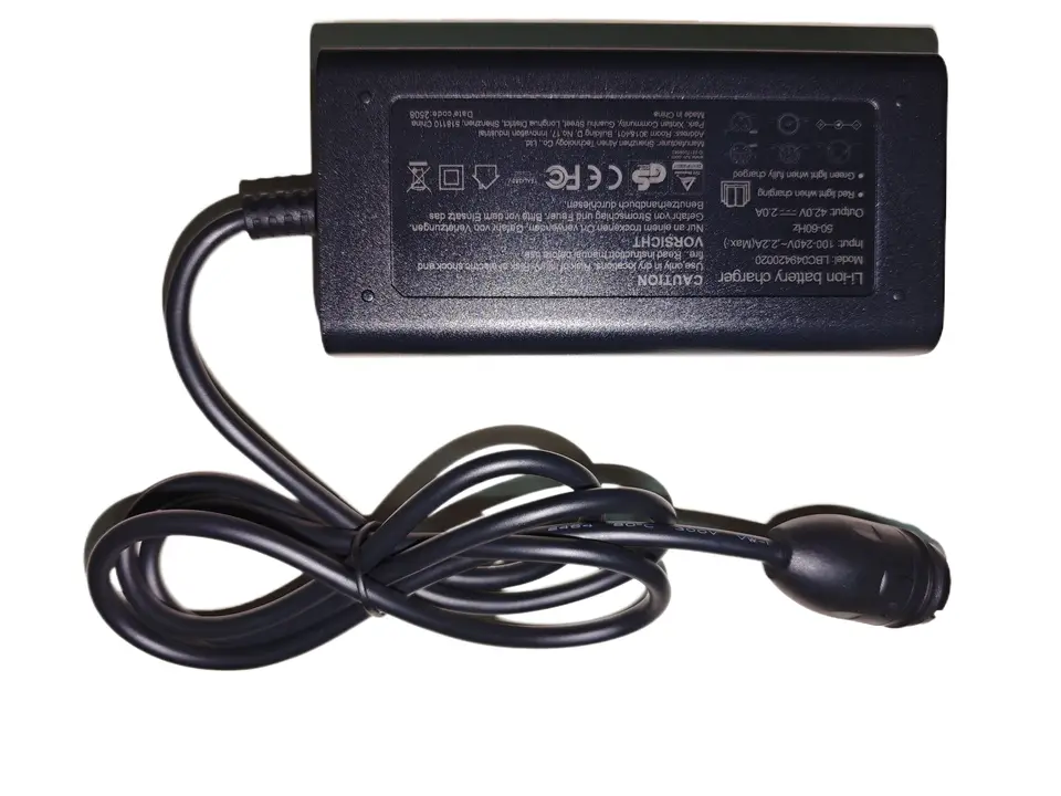Chargeur lithium-ion 36V 4Ah Rosenberger BMZ - CYCLO REMORQUE