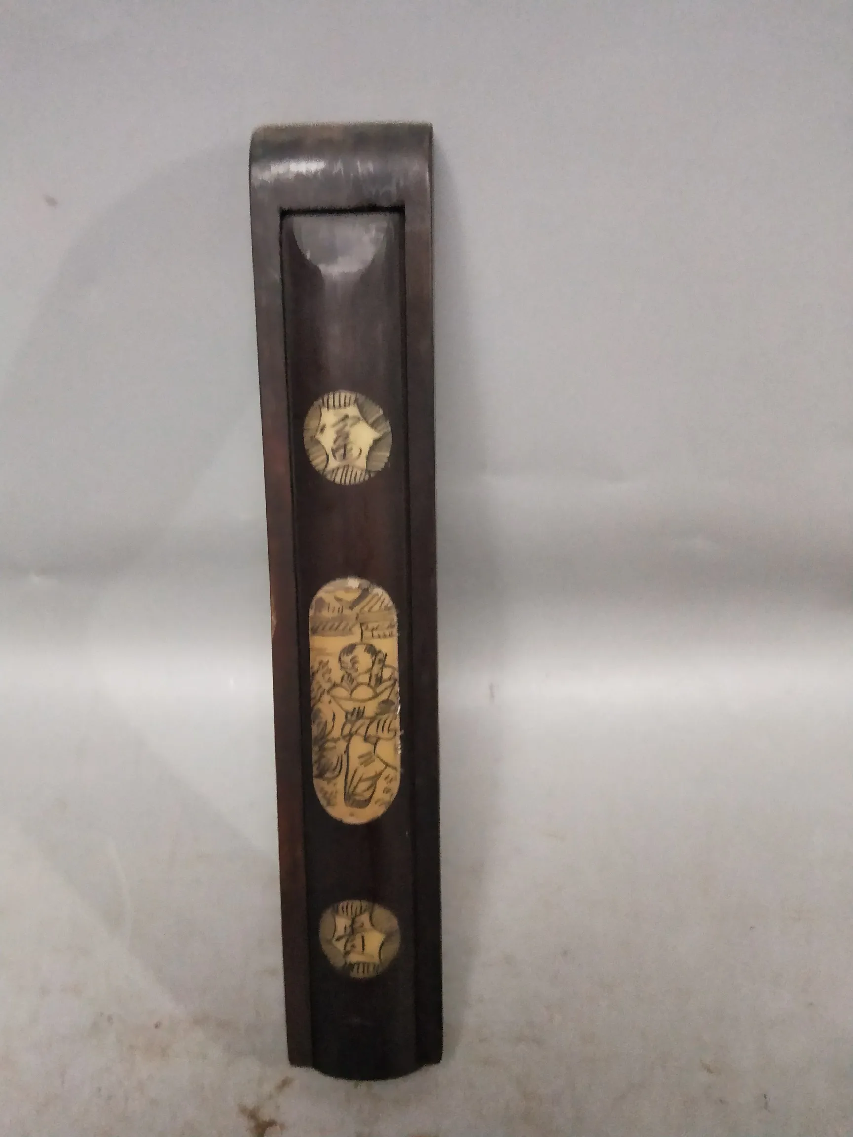 

Vintage Camphor Wood Inlaid With Bone Carving Brush Box And Ruler Ornaments