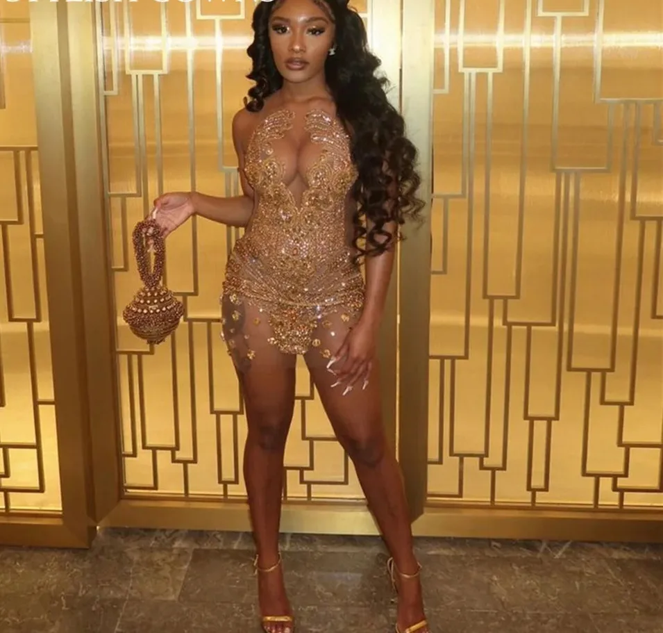 Luxury Gold Cocktail Dresses Sheer O Neck Short Prom Beaded Birthday Party Gowns Crystal Celebrity Dress Mini Customized