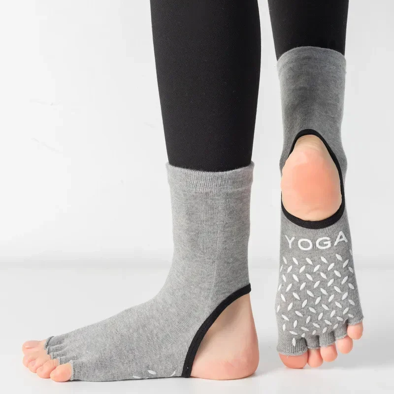 

New Five Toes Yoga Socks Silicone Non-slip Solid Color Ballet Pilates Socks Cotton Breathable Toeless Dance Sports Socks Women