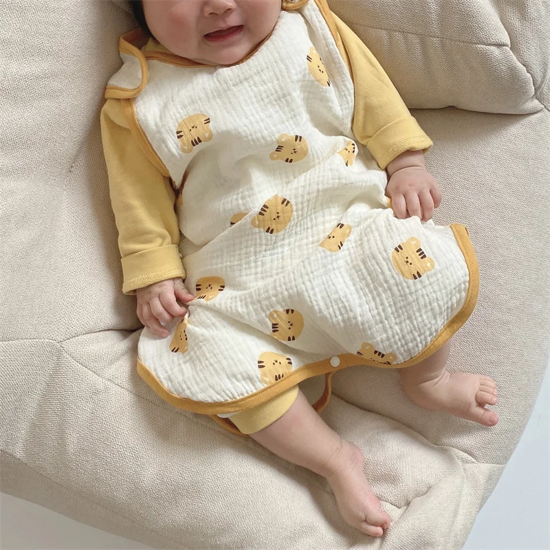 Kids Pajamas Spring Summer Thin Newborn Baby Crawling Suit Pure Cotton Gauze Sleeping Robe Sleeveless Vest Anti Kick Quilts