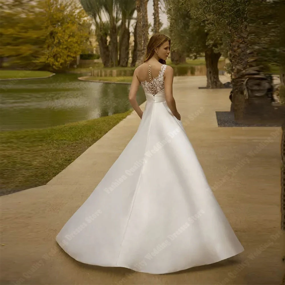 Sexy Lace Decals Women Wedding Dresses Pretty Vintage A-Line Bridal Gowns Shining Satin Surface Design Lady Vestidos De Novias 2