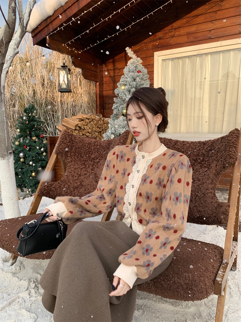 

Splicing Heavy Craft Flower Loose Long sleeved Knitted Cardigan