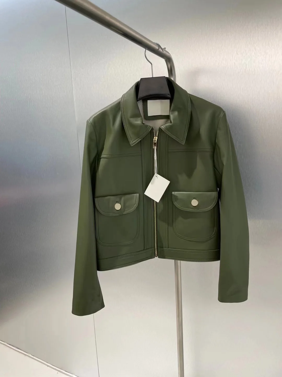 

2023 Early autumn new products, imported lambskin coats, advanced elegance, temperament, style is simple and generous
