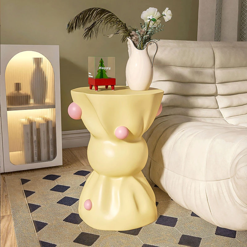 

Cream Wind Side Table Coffee Table Tea Table Room Decorations Living Room Sofa Furnishings Home Decoration Resin 33CM×35CM×48CM