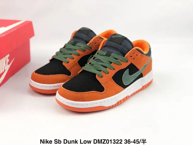 Unisex Nike SB Dunk Low Pro Men's Skateboarding Shoes Low Cut Outdoor Walking Jogging Women Sneakers Lace Up Athletic Shoes