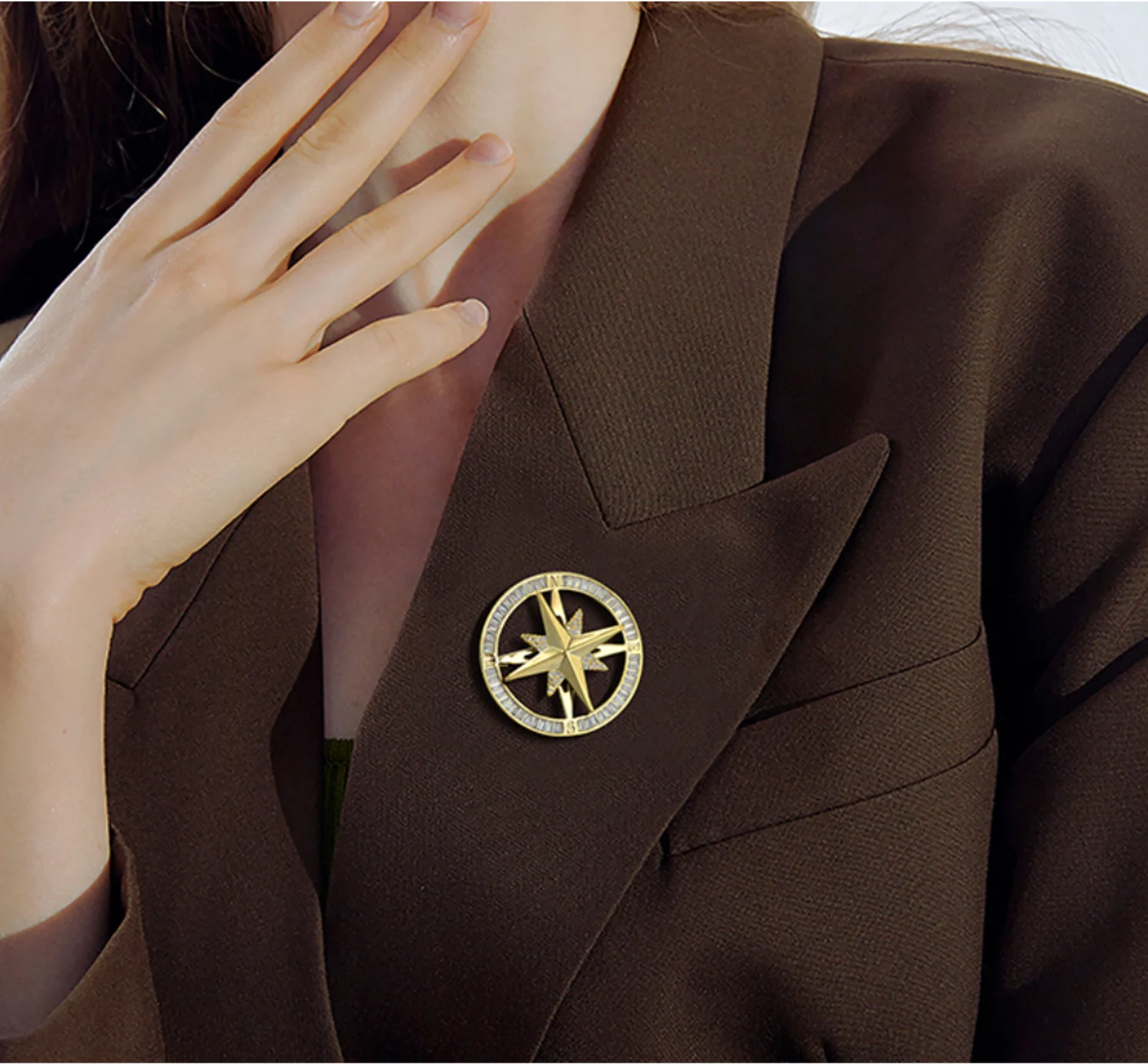 

2023 new trend Rotating star badge pin Lapel pins brooch copper fashion jewelry for women and men