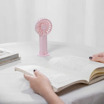 학생용 핸드헬드 배터리 작동 휴대용 미니 선풍기, 수업 중 및 침실 또는 공부방 집에서 사용 가능