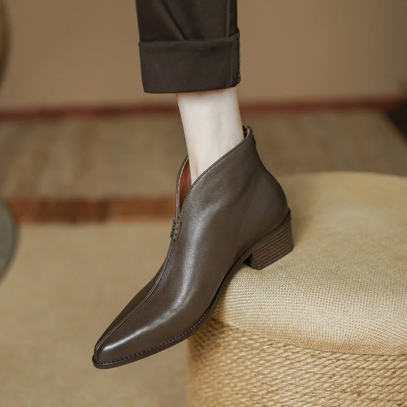 

Women Ankle Boots Pointed Toe British Style Short Botas Autumn Spring Daily Shoes Back Zip Winter Boots Ladies Cowhide Shoes