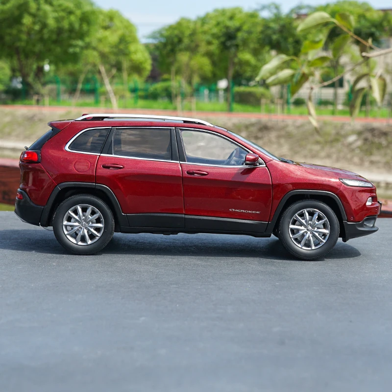 1:18 Gac Fick Brand New Jeep Free Light Jeep Cherokee Alloy Car
