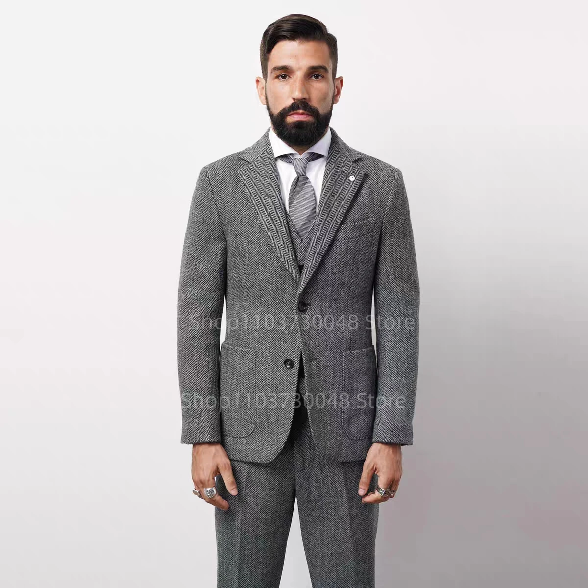 Men's Dark Grey Herringbone Pattern 3 Piece Business Suits Classic Wool Tweed Groom Tuxedo Blazer Pants Vest Set for Wedding