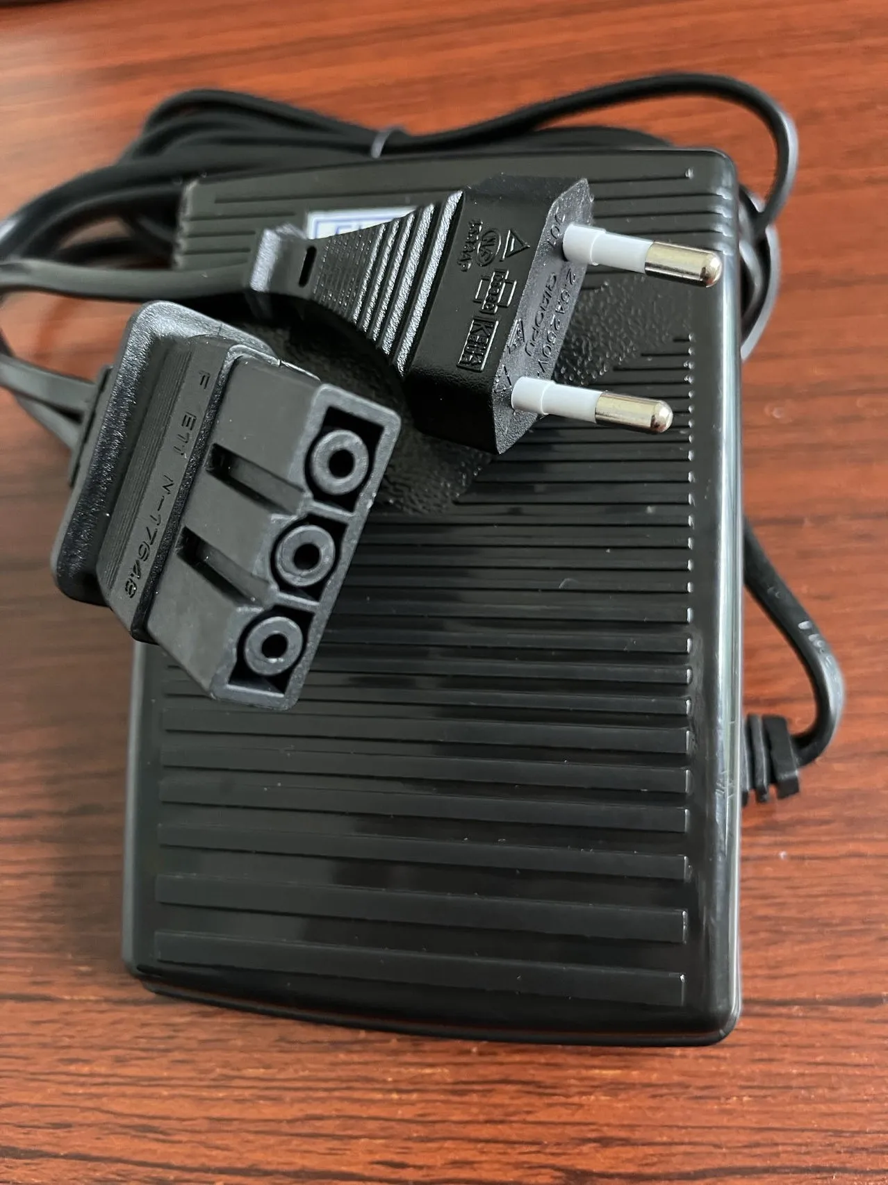 220v Sewing Machine Foot Control Pedal & Power Cord J00360051 For