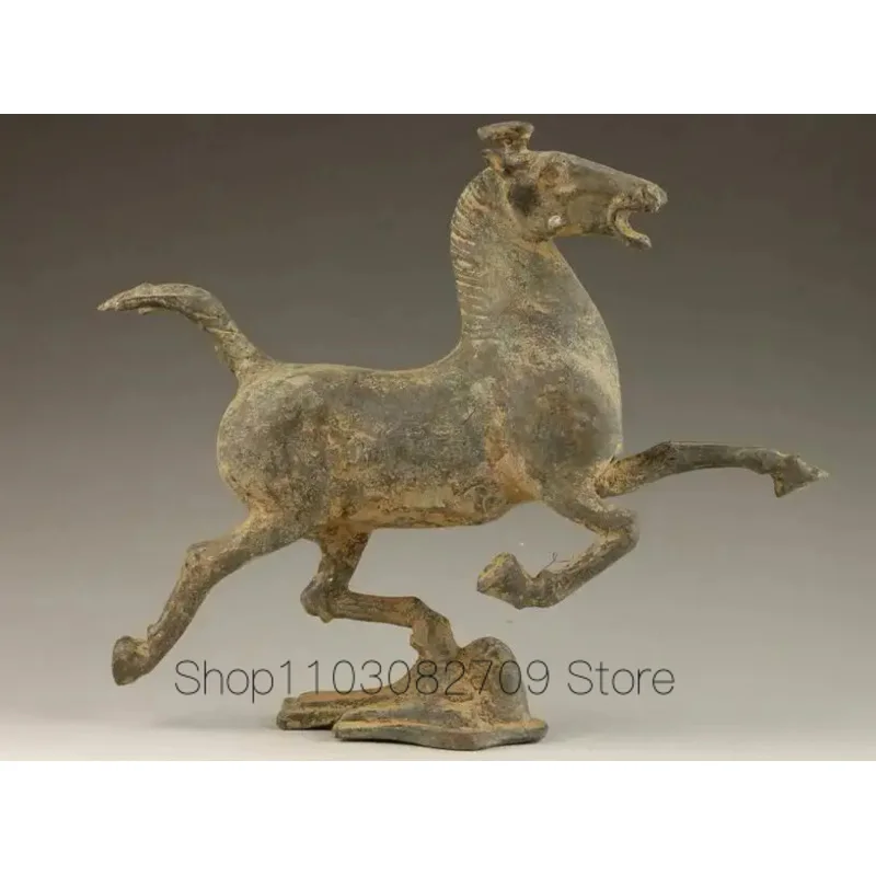 

Collectible Decorated Old Copper Bronze Vivid Horse Stepped Swallow Statue