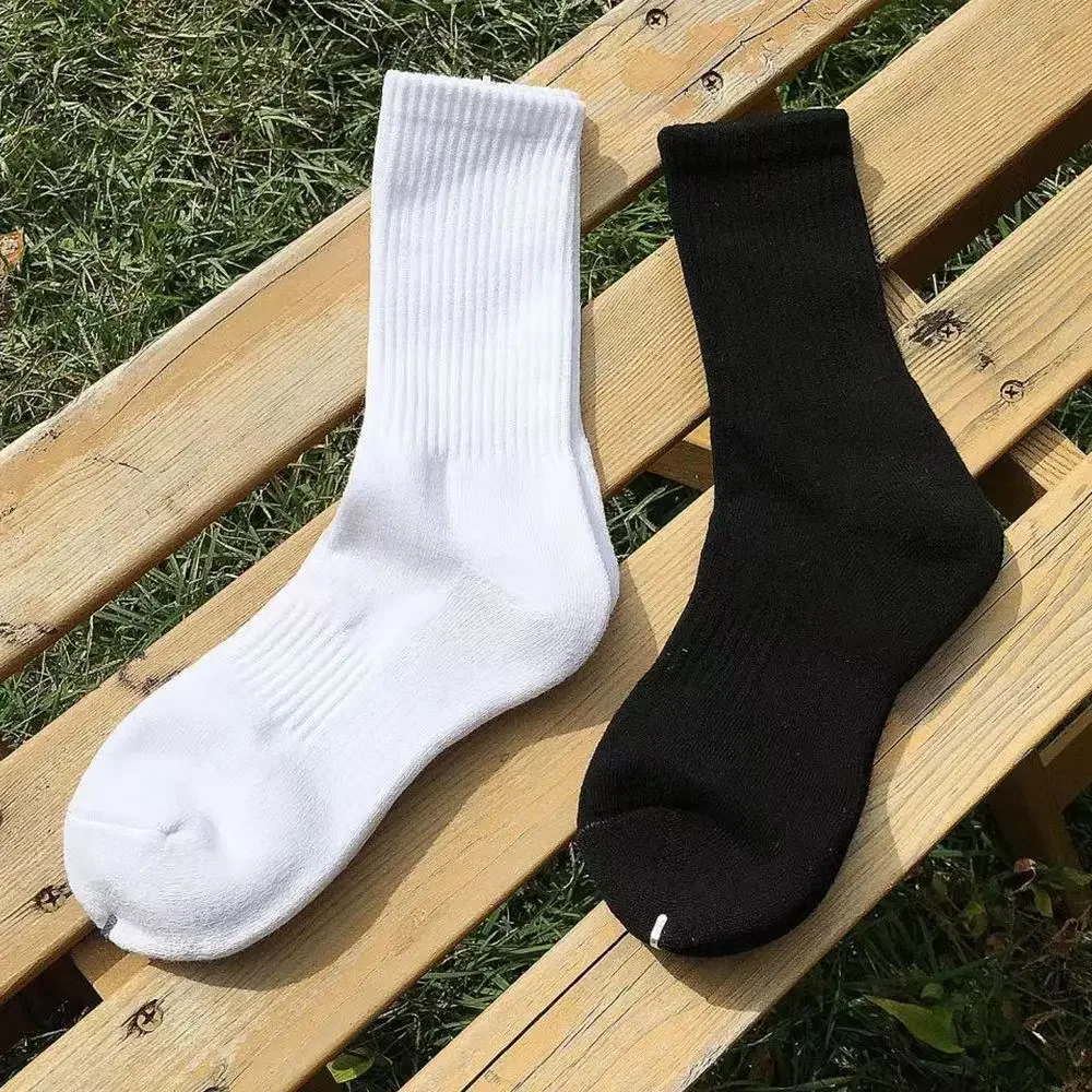 6 Pairs Men's Black White Mid-Calf Socks – Harajuku Streetwear Breathable Casual Socks