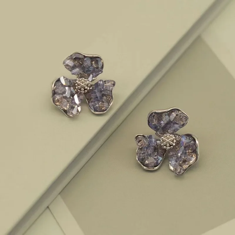 

New French Gradient Rhinestone Flower Earrings for Women Niche Design Earrings Light Luxury Temperament Jewelry Accessories Gift