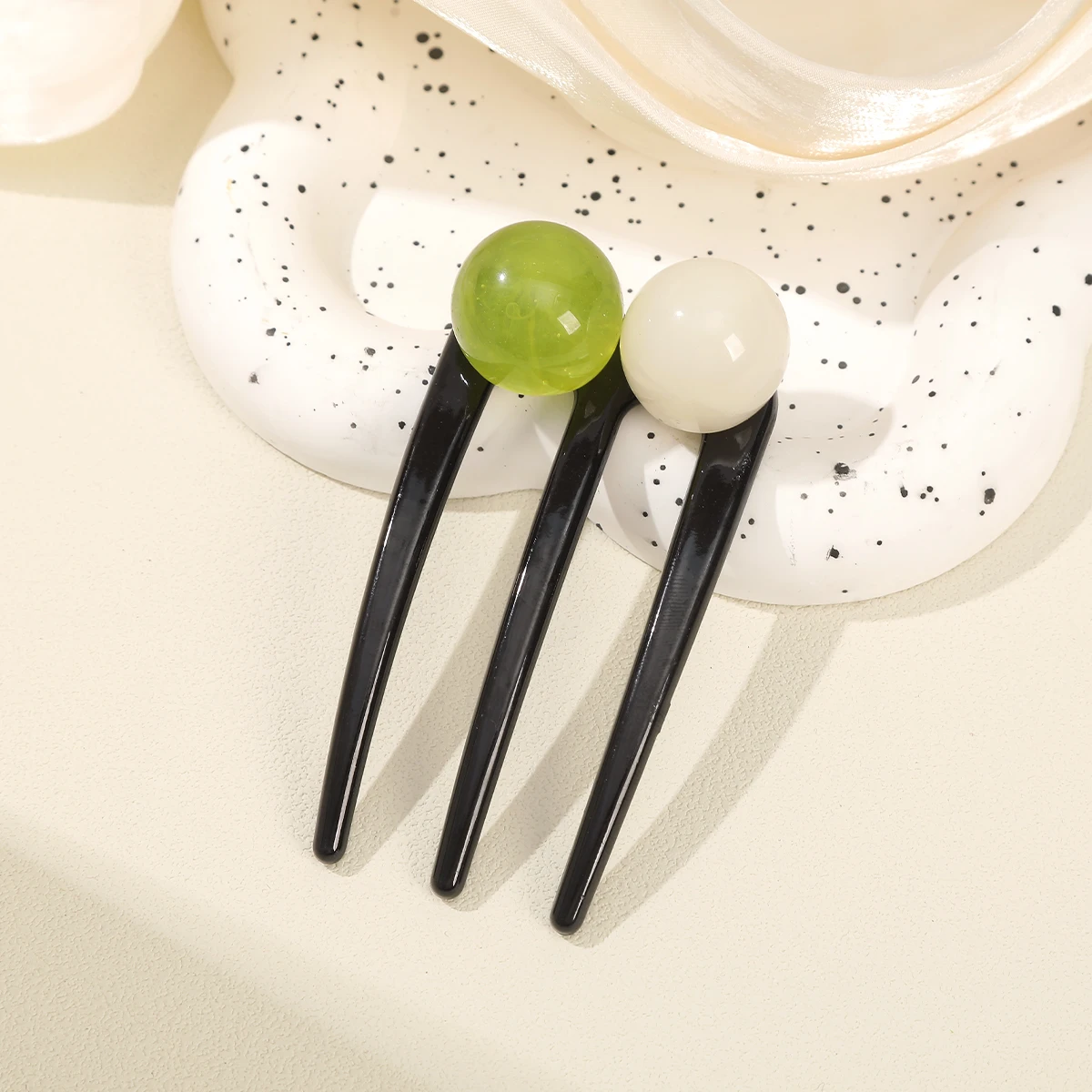 Gancho de cabelo vintage com pérolas para penteados e coques_voghion.com