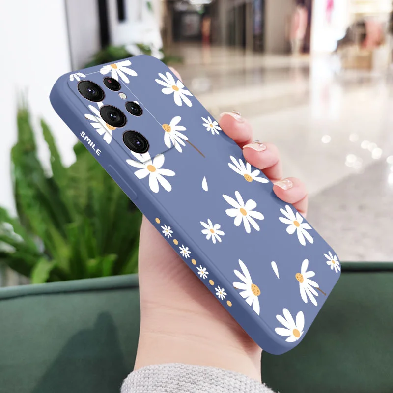 Elegant Plain Daisies Phone Case Cover