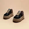 Autumn and winter new thick soled Korean version versatile height increasing sports women's shoes trend 2