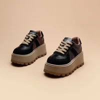 Autumn and winter new thick soled Korean version versatile height increasing sports women's shoes trend 2