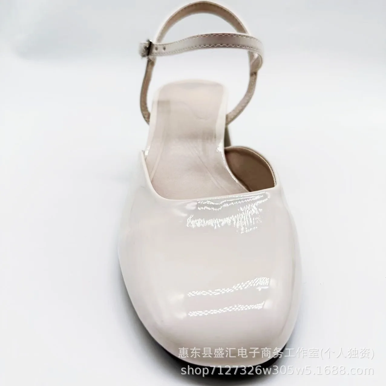 

Балетки женские на толстом каблуке, бежевые, черные