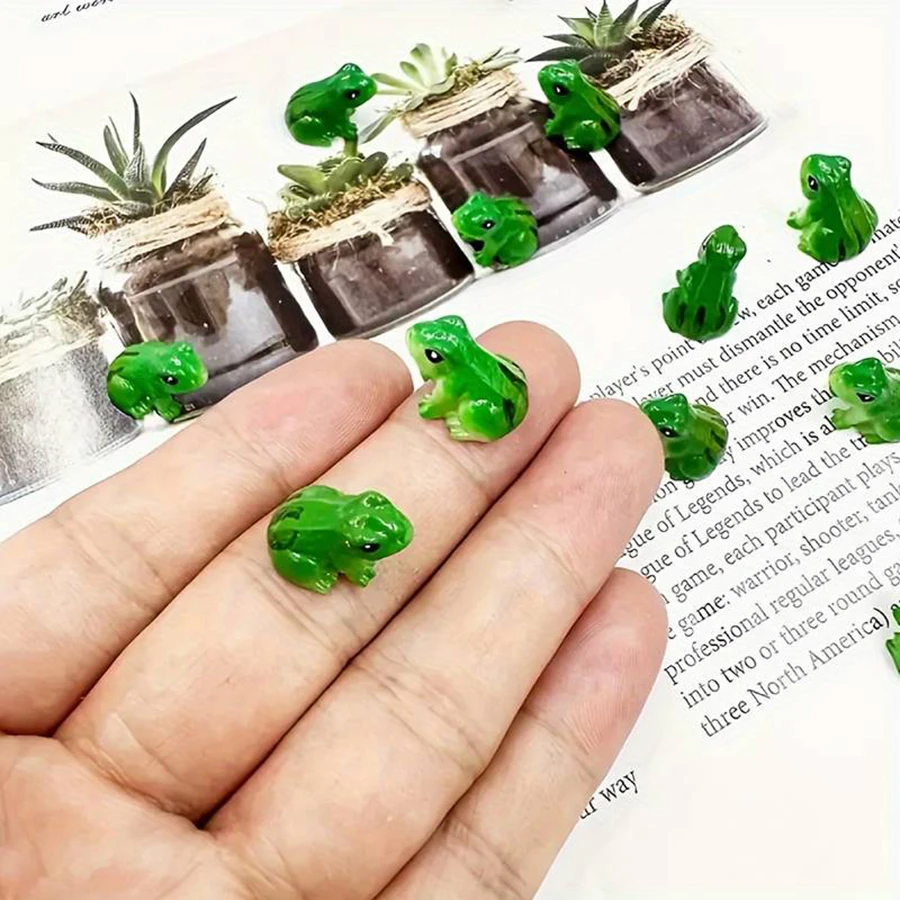 Super Cute Green Artificial Mini Resin Frog Creative Micro Landscape Bonsai Wonderland Garden Aquarium Decoration Ornaments Furniture Decoration Artwork Window Photo Props