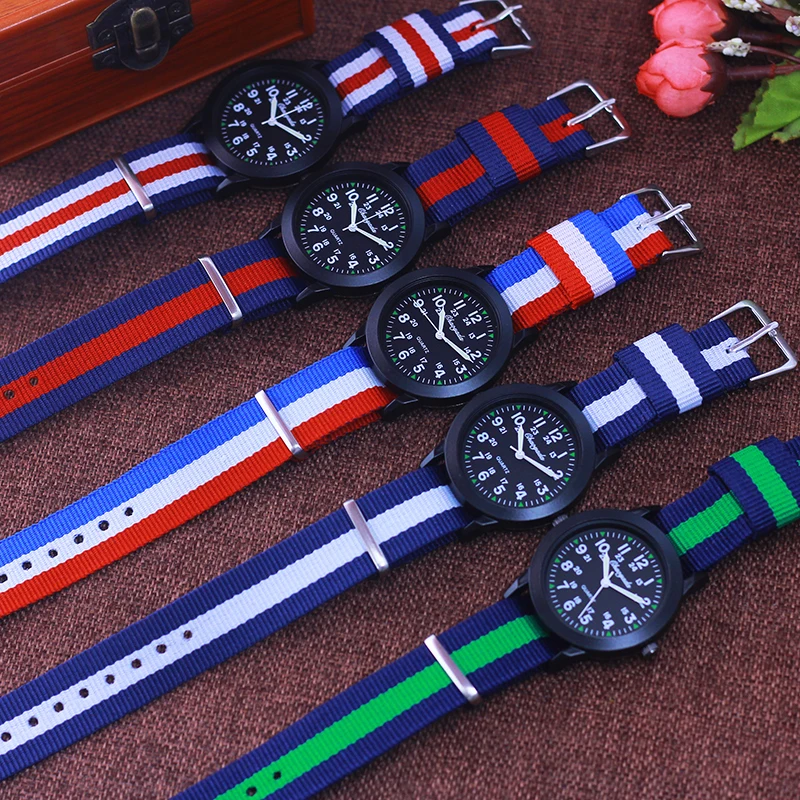 Moda donna uomo tela strisce colorate cinturino orologi bambini 24