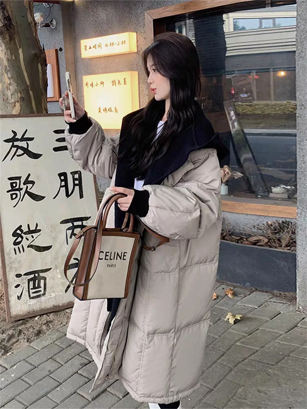 Рисунок 3 - Женский зимний пуховик средней длины