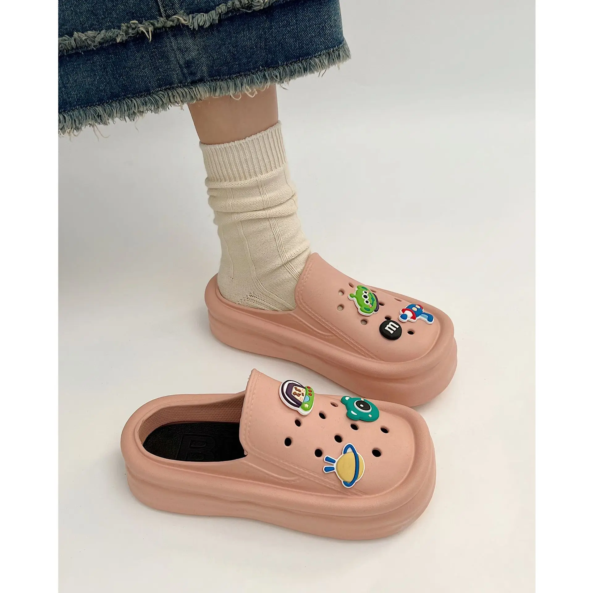 

2023 New Women's Slippers Summer Thick Soles Cute Baotou Slippers Anti-Skid Garden Shoes High-Grade Clogs Beach Sandals For Girl