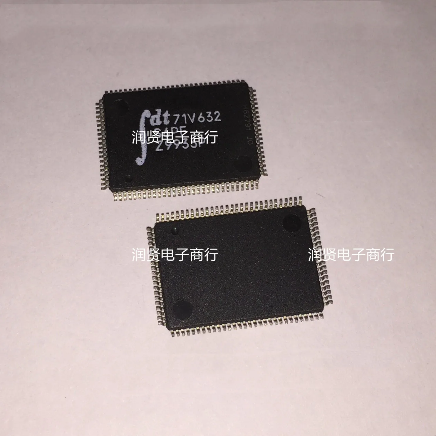 

1 шт. IDT71V632S6PF QFP, новая модель телефона