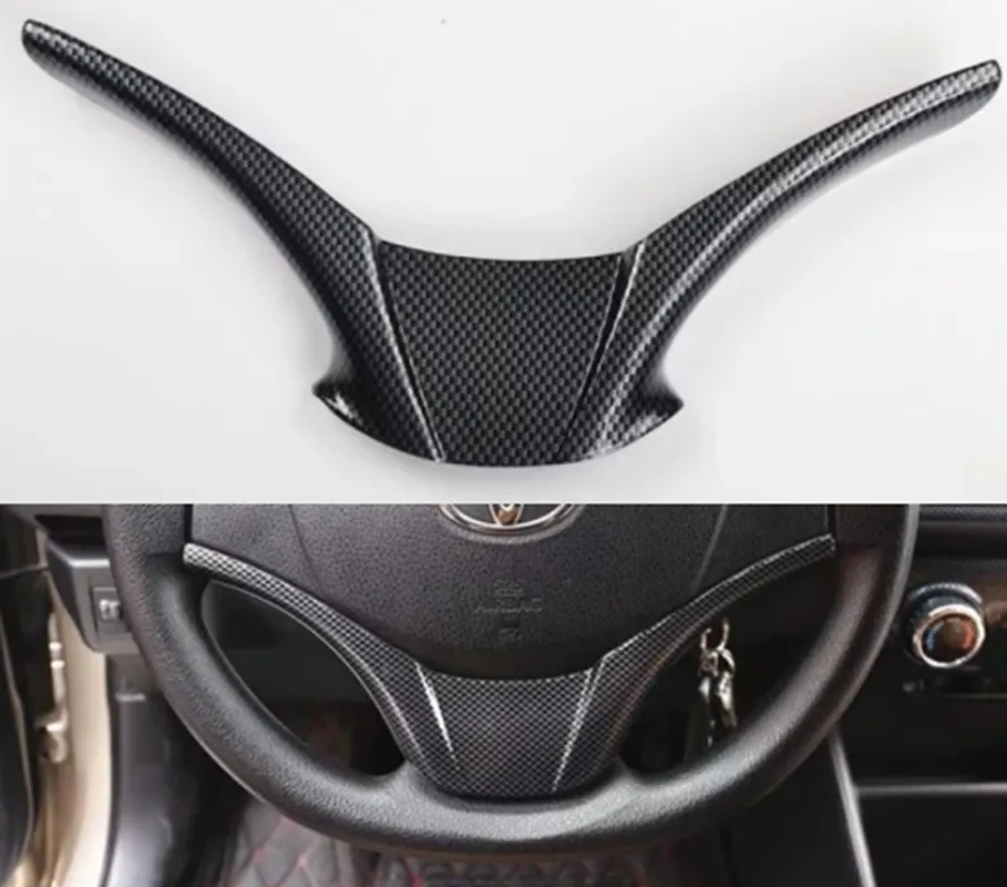 

Наклейка на панель рулевого колеса из углеродного волокна, подходит для Toyota Yaris L / Vios 2016-2020