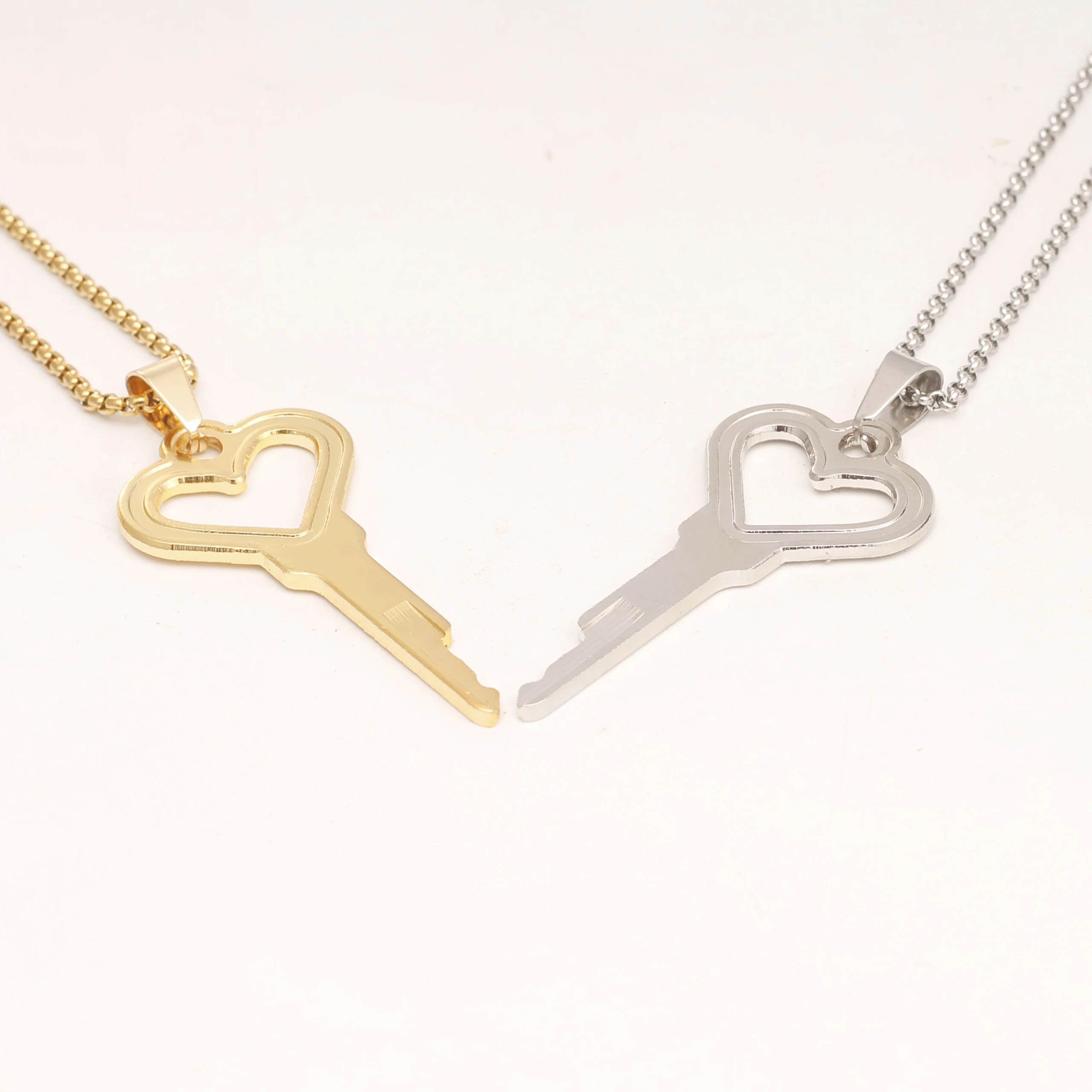 Heart Shaped Chastity Cage Key Necklace Accessory Fits All Cock Cages Integrated Locks Key Holder Sex Toys Adult Games Gifts penis chastity cage chastity lock sex toy chastity cage accessory