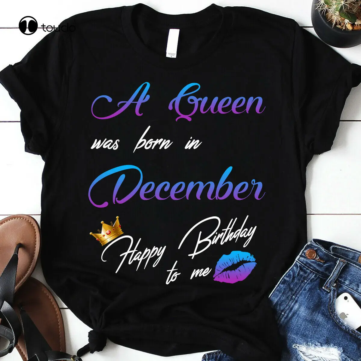 

A Queen Was Born In December Happy Birthday To Me Black -White T-Shirt Gift Love oversized tshirt
