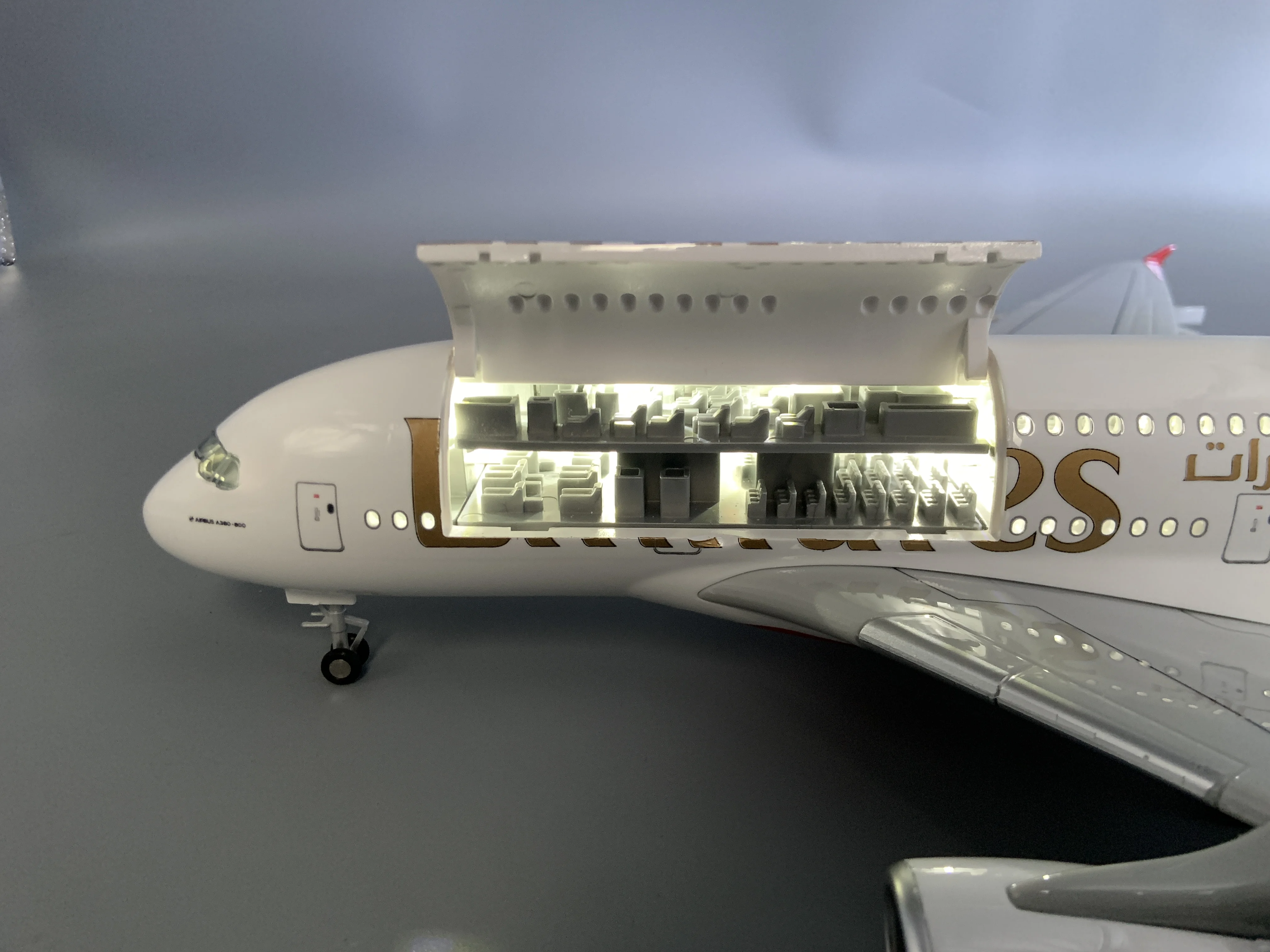 エアバス A380 1/160スケール UAE 旅客機 モデル エアバス A380 1/160スケール UAE 旅客機 モデル 1/160 Scale