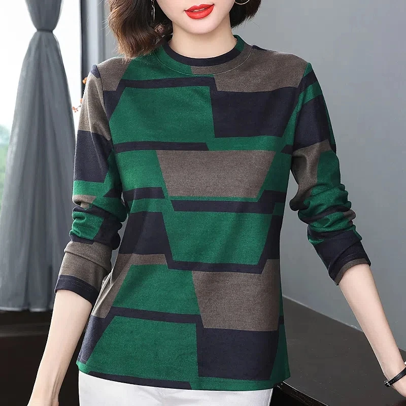 blackish green