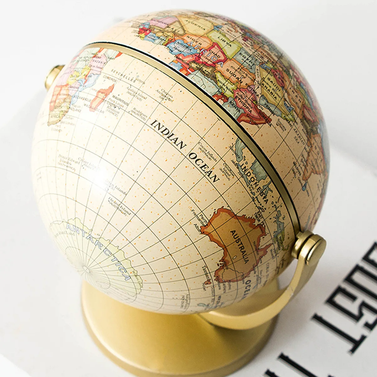 Modern home crafts small teaching art globe English version plastic craft teaching desktop ornaments