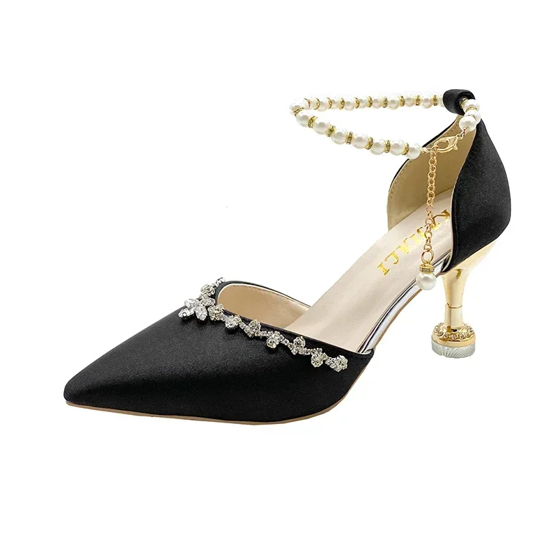 أشار تو باوتو الصنادل النسائية 2025 جديد خنجر جوفا...